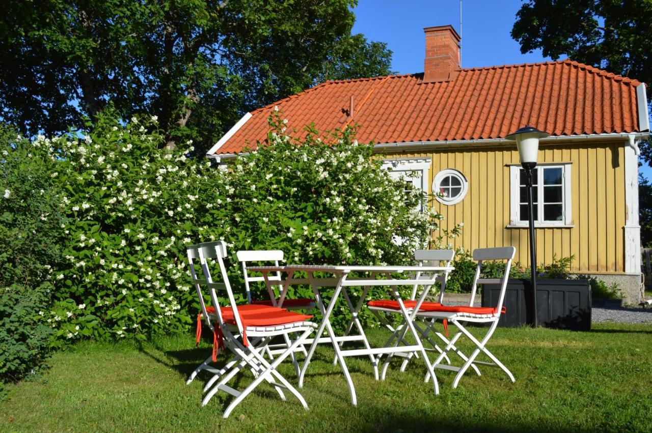 Malmgardens Vandrarhem B&B Strängnäs Esterno foto